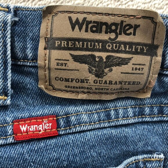 Wrangler Mens Jeans 34x30 Relaxed Fit Blue Denim Straight Leg Classic Casual - Picture 11 of 14